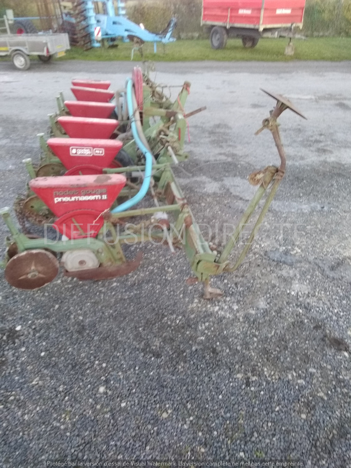 NODET SEMOIR MONOGRAINE PN II - Semoir monograine: photos 3 NODET SEMOIR MONOGRAINE PN II - Semoir monograine: photos 3