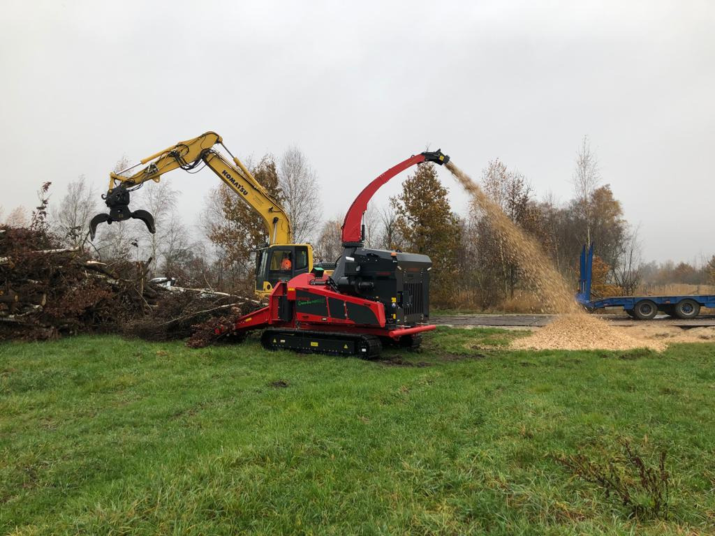 UFKES 942 Chipper - Broyeur de végétaux: photos 3 UFKES 942 Chipper - Broyeur de végétaux: photos 3