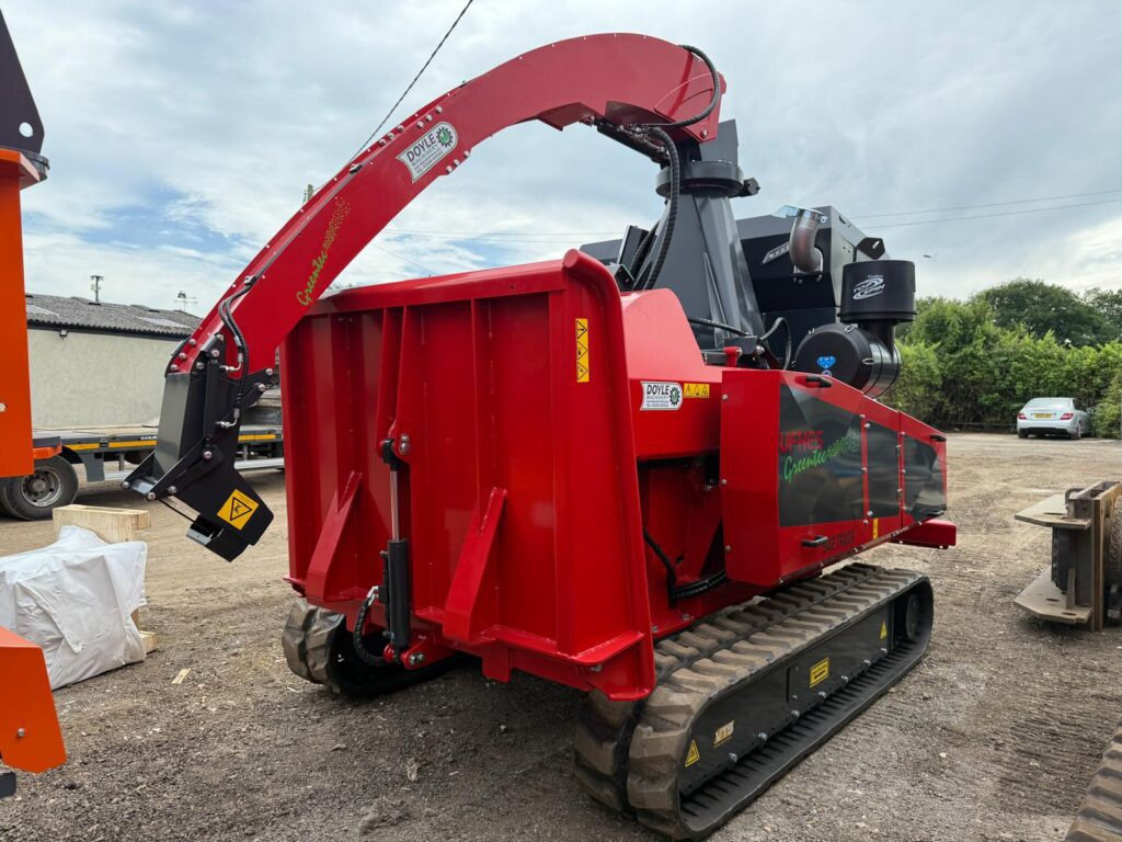 UFKES 942 Chipper - Broyeur de végétaux: photos 1 UFKES 942 Chipper - Broyeur de végétaux: photos 1