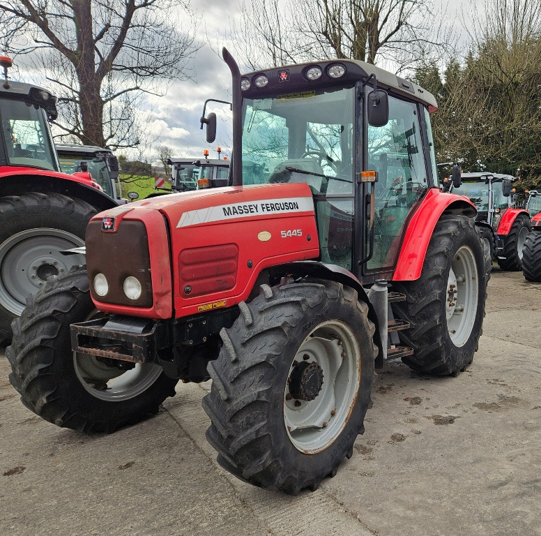 MF 5445 Manual Shuttle - Tracteur agricole: photos 2 MF 5445 Manual Shuttle - Tracteur agricole: photos 2