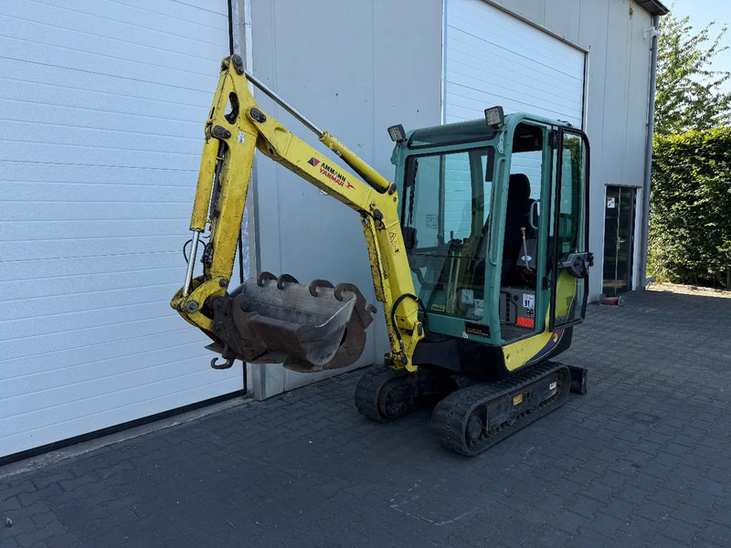 Yanmar SV17 - Mini grue: photos 4 Yanmar SV17 - Mini grue: photos 4