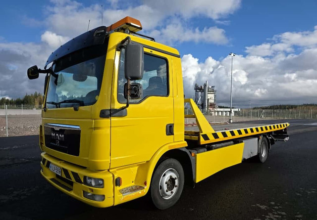 MANTGL 8.180 4x2 Wilhelm Wellmeyer - Remorqueuse: photos 1 MANTGL 8.180 4x2 Wilhelm Wellmeyer - Remorqueuse: photos 1