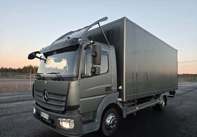 Mercedes-BenzAtego 4x2 Special - Camion fourgon: photos 1 Mercedes-BenzAtego 4x2 Special - Camion fourgon: photos 1