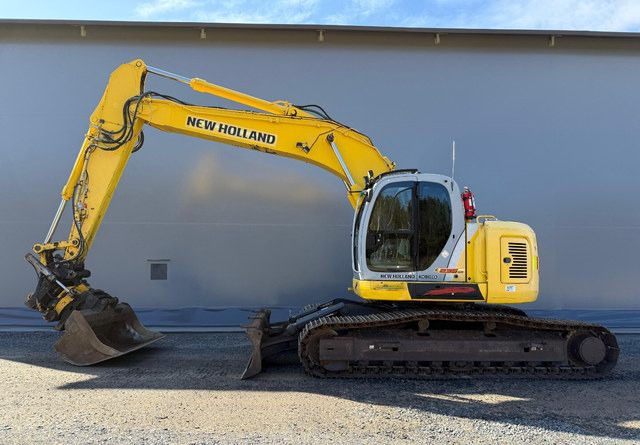 New Holland E235SR - Pelle sur chenille: photos 2 New Holland E235SR - Pelle sur chenille: photos 2