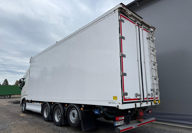 VolvoFH 540 8x4 66m3 - Camion fourgon: photos 4 VolvoFH 540 8x4 66m3 - Camion fourgon: photos 4