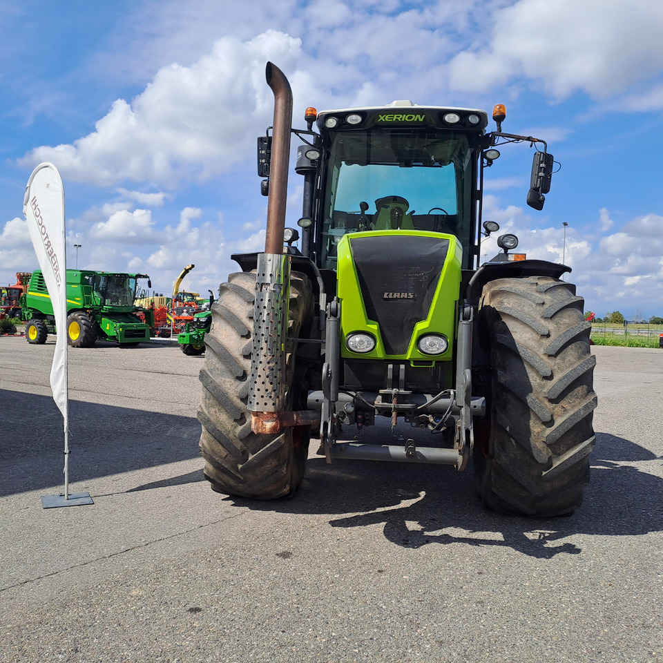 CLAAS XERION 3800 TRAC - Tracteur agricole: photos 3 CLAAS XERION 3800 TRAC - Tracteur agricole: photos 3