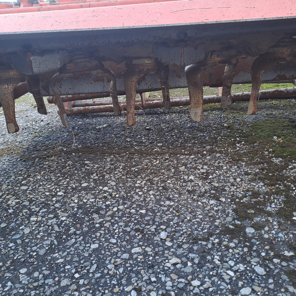 ERPICE ROTANTE MASCHIO AQUILA 7000 - Herse rotative: photos 4 ERPICE ROTANTE MASCHIO AQUILA 7000 - Herse rotative: photos 4