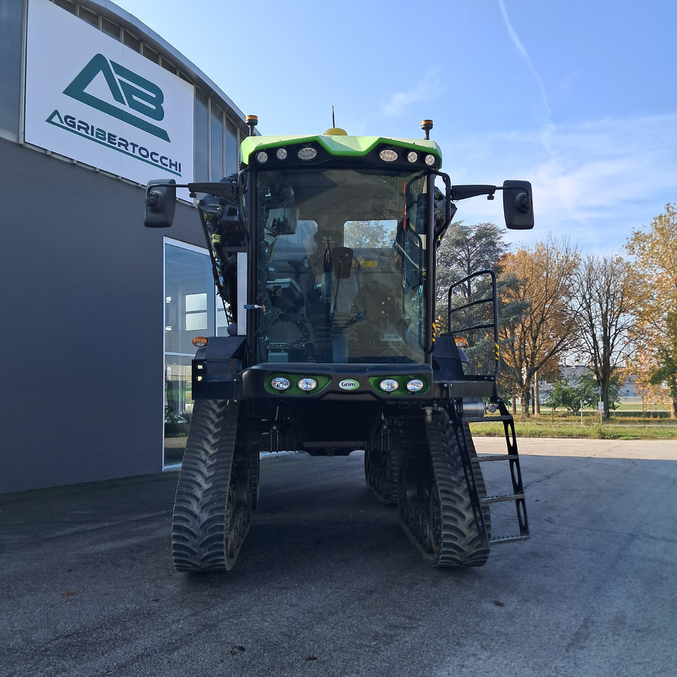 GRIM SERIE 9 - Pulvé automoteur: photos 5 GRIM SERIE 9 - Pulvé automoteur: photos 5