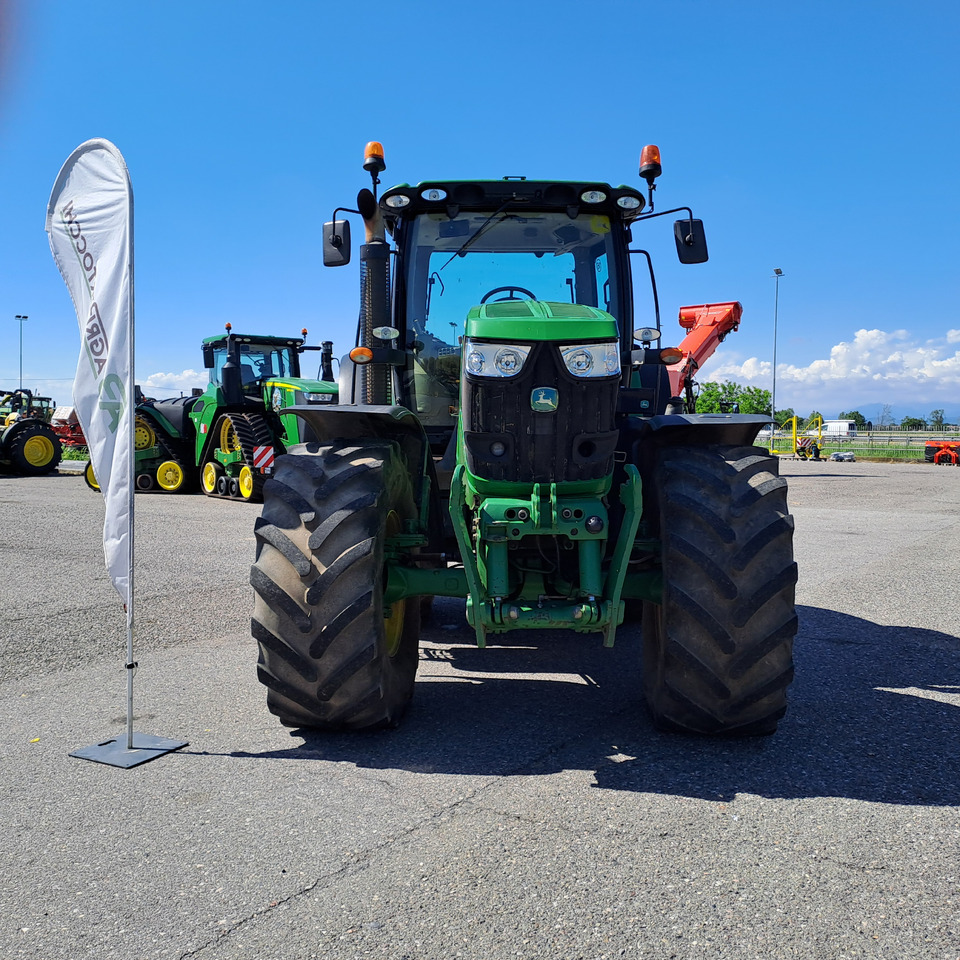 JOHN DEERE  6210R - Tracteur agricole: photos 2 JOHN DEERE  6210R - Tracteur agricole: photos 2