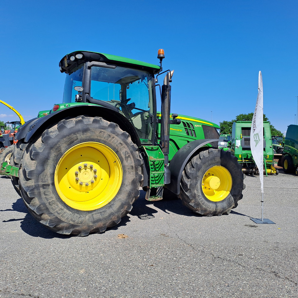 JOHN DEERE  6210R - Tracteur agricole: photos 3 JOHN DEERE  6210R - Tracteur agricole: photos 3
