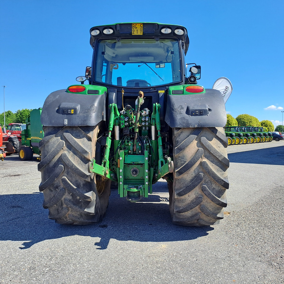 JOHN DEERE  6210R - Tracteur agricole: photos 4 JOHN DEERE  6210R - Tracteur agricole: photos 4
