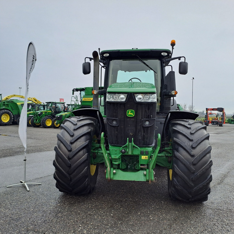 JOHN DEERE 7230R - Tracteur agricole: photos 3 JOHN DEERE 7230R - Tracteur agricole: photos 3