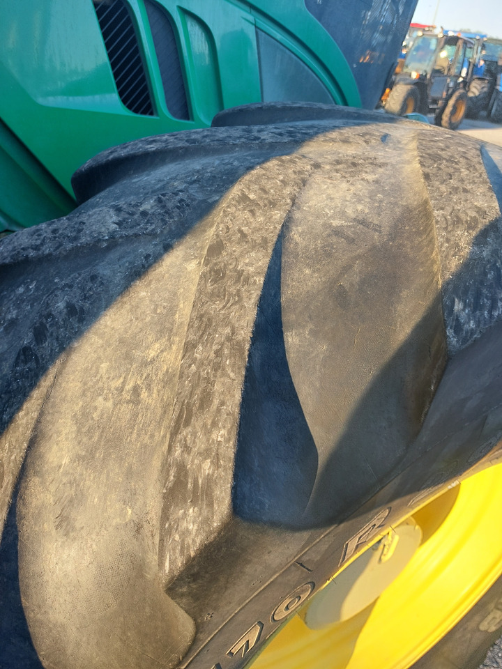 Tracteur agricole JOHN DEEREE 6210R: photos 8