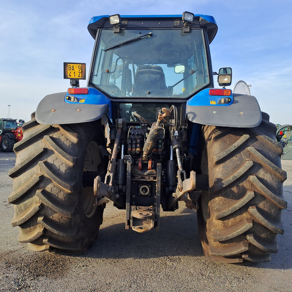 NEW HOLLAND TM 190 - Tracteur agricole: photos 1 NEW HOLLAND TM 190 - Tracteur agricole: photos 1