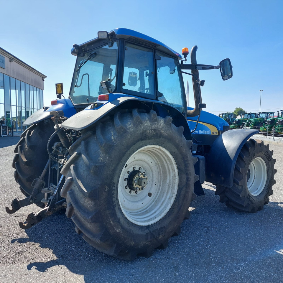 NEW HOLLAND TM 190 - Tracteur agricole: photos 5 NEW HOLLAND TM 190 - Tracteur agricole: photos 5