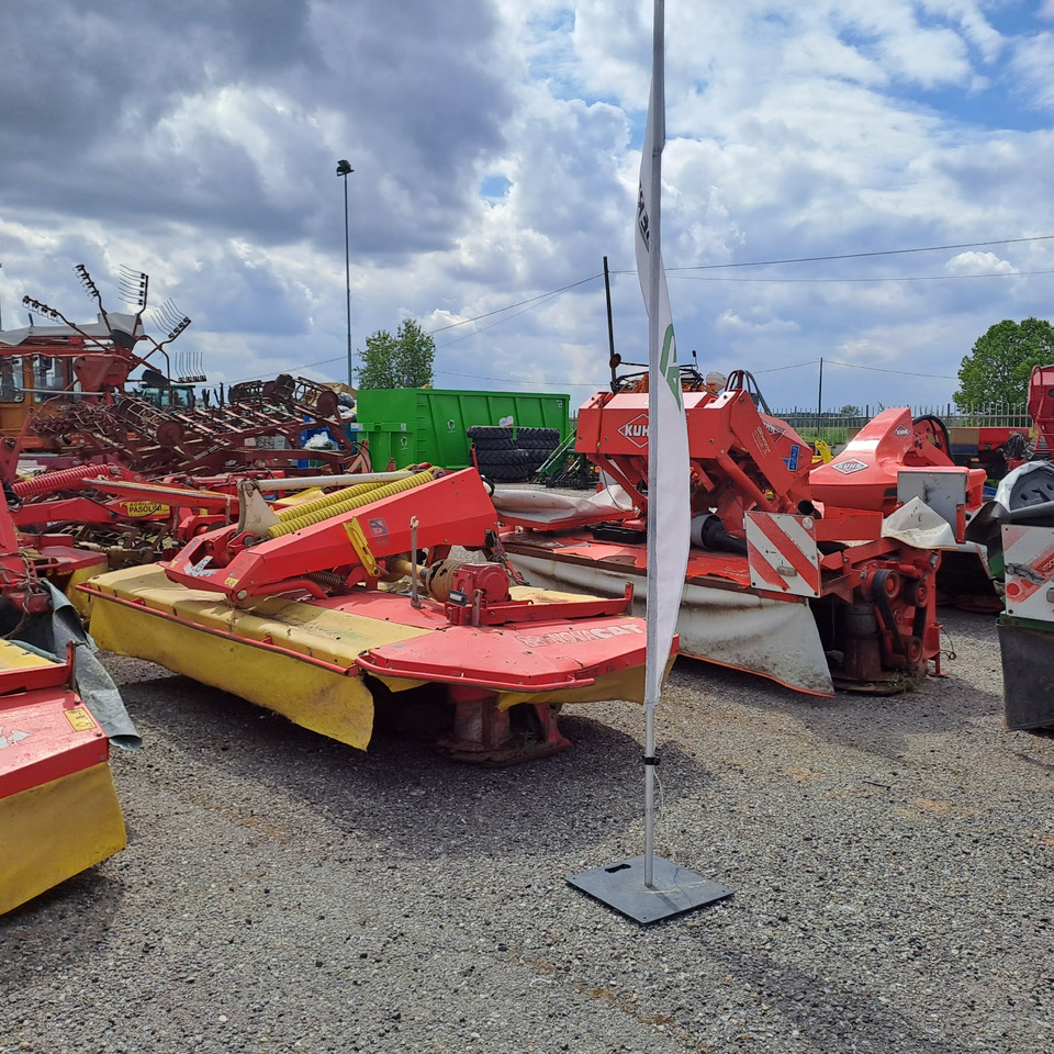 POTTINGER NOVA CAT ALPHA MOTION 306 - Faucheuse: photos 1 POTTINGER NOVA CAT ALPHA MOTION 306 - Faucheuse: photos 1