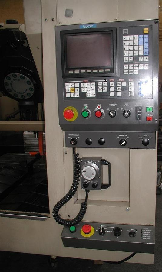 Vertikal-Bearbeitungszentrum BROTHER - Centre d'usinage: photos 3 Vertikal-Bearbeitungszentrum BROTHER - Centre d'usinage: photos 3