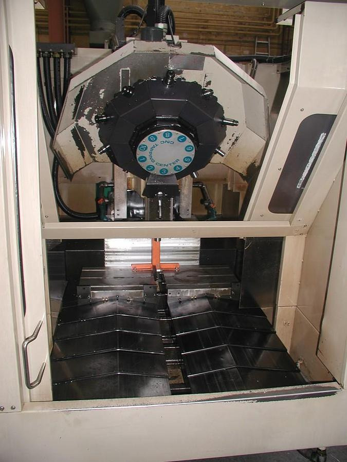 Vertikal-Bearbeitungszentrum BROTHER - Centre d'usinage: photos 4 Vertikal-Bearbeitungszentrum BROTHER - Centre d'usinage: photos 4