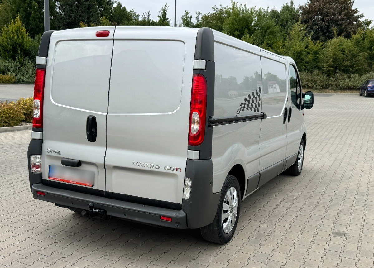 Opel Vivaro 2.0 DCI 115KM 2013 Rok SERWISOWANY Bezwypadkowy Super Stan - Fourgon utilitaire: photos 3 Opel Vivaro 2.0 DCI 115KM 2013 Rok SERWISOWANY Bezwypadkowy Super Stan - Fourgon utilitaire: photos 3