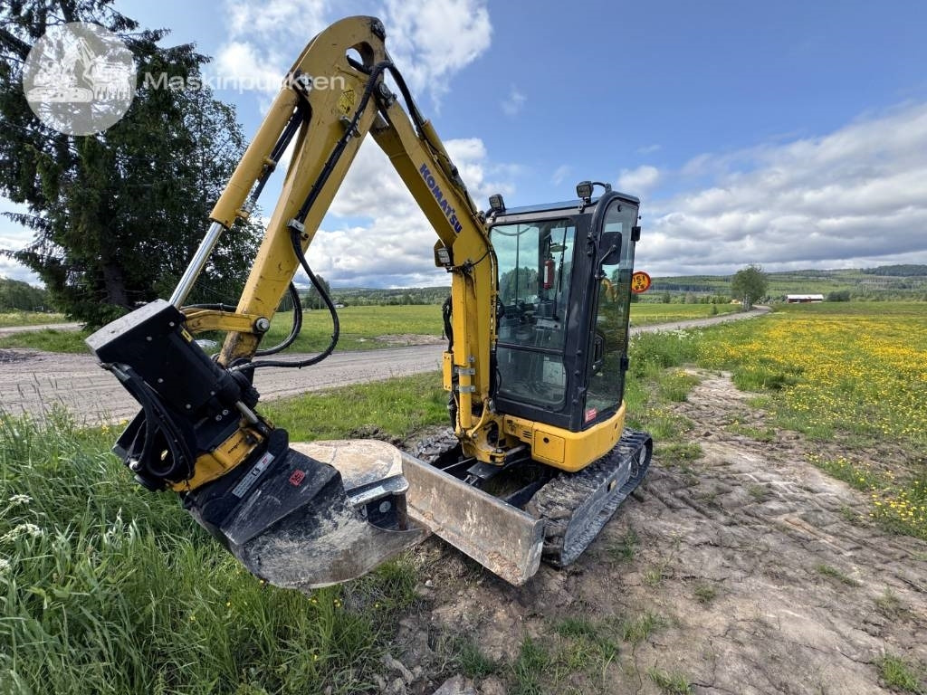 Komatsu PC 26 MR - Mini pelle: photos 2 Komatsu PC 26 MR - Mini pelle: photos 2