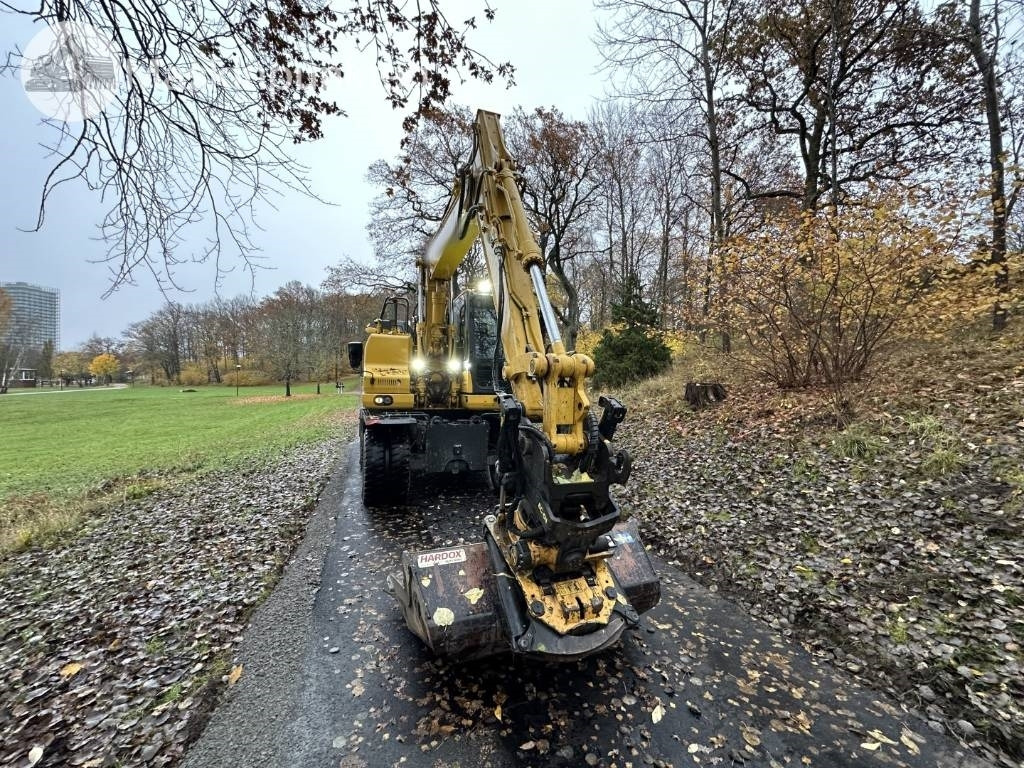 Komatsu PW 148-11 med vagn och redskap - Pelle sur pneus: photos 3 Komatsu PW 148-11 med vagn och redskap - Pelle sur pneus: photos 3