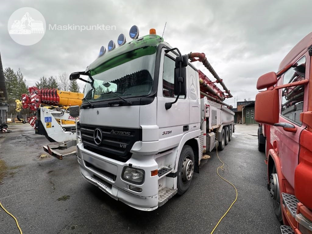 Mercedes-Benz 2651 L 8X4 Junjin jxzr42-5.16hp  - Camion malaxeur: photos 2 Mercedes-Benz 2651 L 8X4 Junjin jxzr42-5.16hp  - Camion malaxeur: photos 2