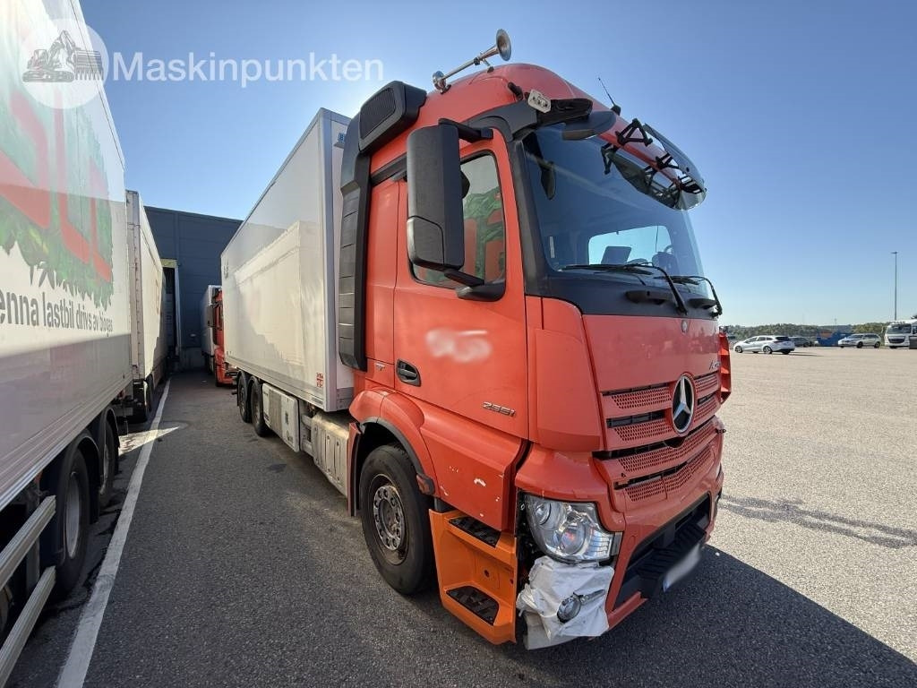 Mercedes-Benz Actros 2551 - Camion frigorifique: photos 3 Mercedes-Benz Actros 2551 - Camion frigorifique: photos 3
