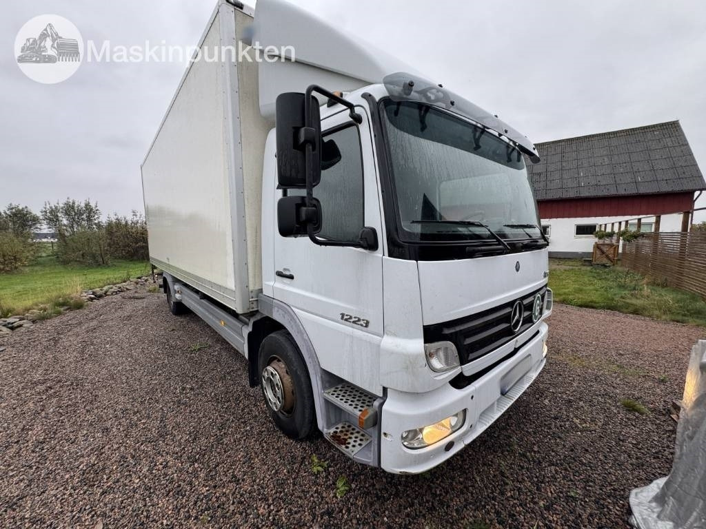 Mercedes-Benz Atego 1223 - Camion fourgon: photos 4 Mercedes-Benz Atego 1223 - Camion fourgon: photos 4
