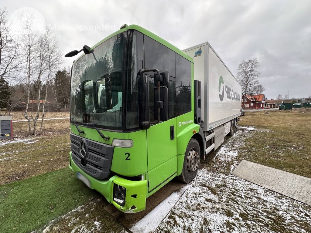 Mercedes-Benz Econic - Camion fourgon: photos 1 Mercedes-Benz Econic - Camion fourgon: photos 1