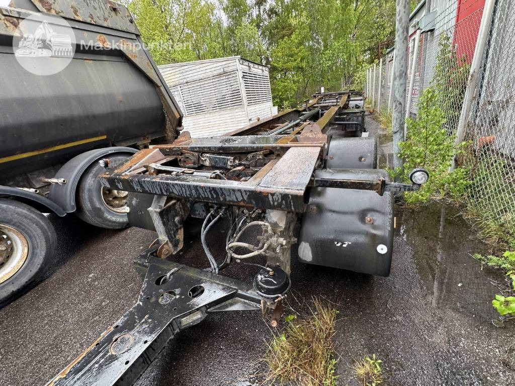 Mjölbysläpet VFP4-12,5-3 - Remorque ampliroll/ Multibenne: photos 1 Mjölbysläpet VFP4-12,5-3 - Remorque ampliroll/ Multibenne: photos 1