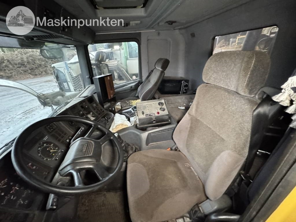 Scania P 124 G med Timberman  en leasing occasion Scania P 124 G med Timberman: photos 41