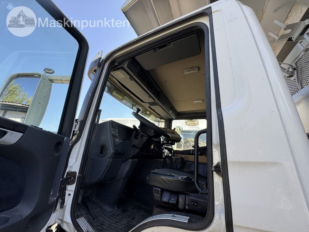 Benne à ordures ménagères Scania P 420 GB: photos 32