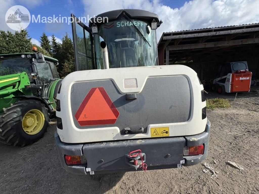 Schaeff TL 80 - Chargeuse sur pneus: photos 3 Schaeff TL 80 - Chargeuse sur pneus: photos 3