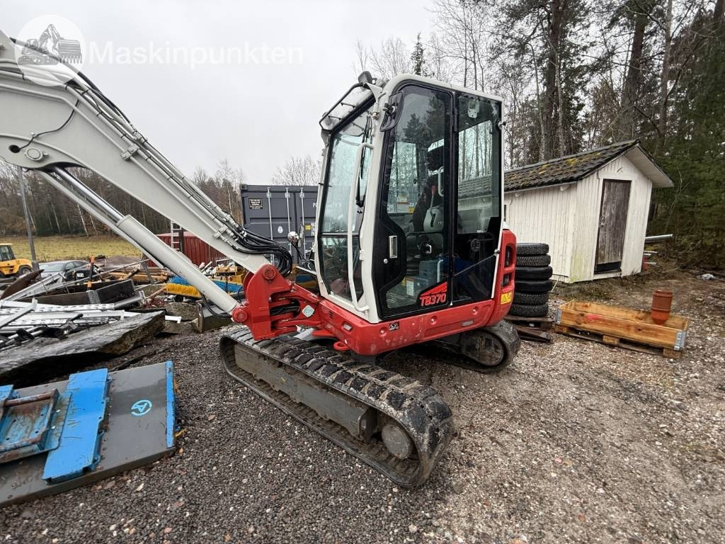 Takeuchi TB 370 - Pelle sur chenille: photos 1 Takeuchi TB 370 - Pelle sur chenille: photos 1