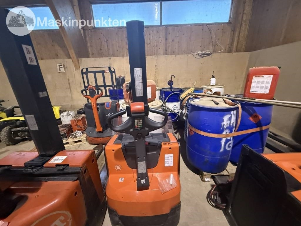 Toyota BT SWE 80 L - Chariot élévateur électrique: photos 2 Toyota BT SWE 80 L - Chariot élévateur électrique: photos 2