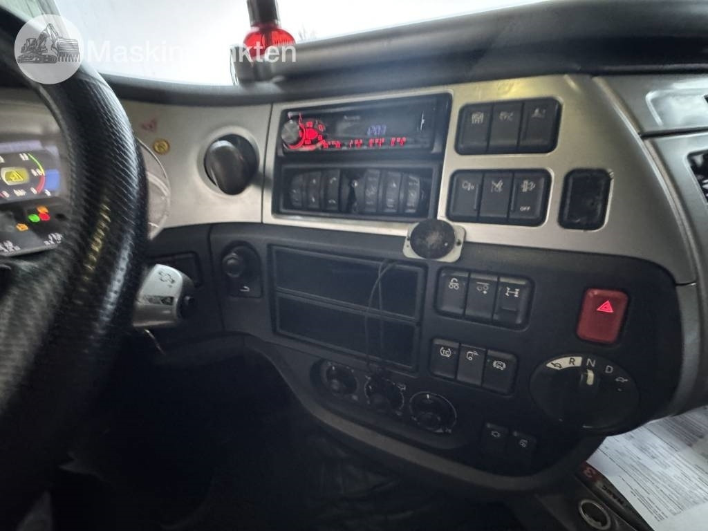 Tracteur routier DAF FTG XF 510 Z: photos 42 Tracteur routier DAF FTG XF 510 Z: photos 42