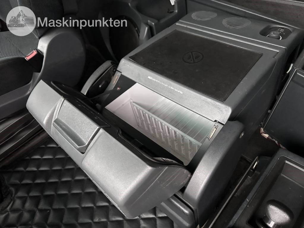 Tracteur routier MAN TGX 28.500: photos 47