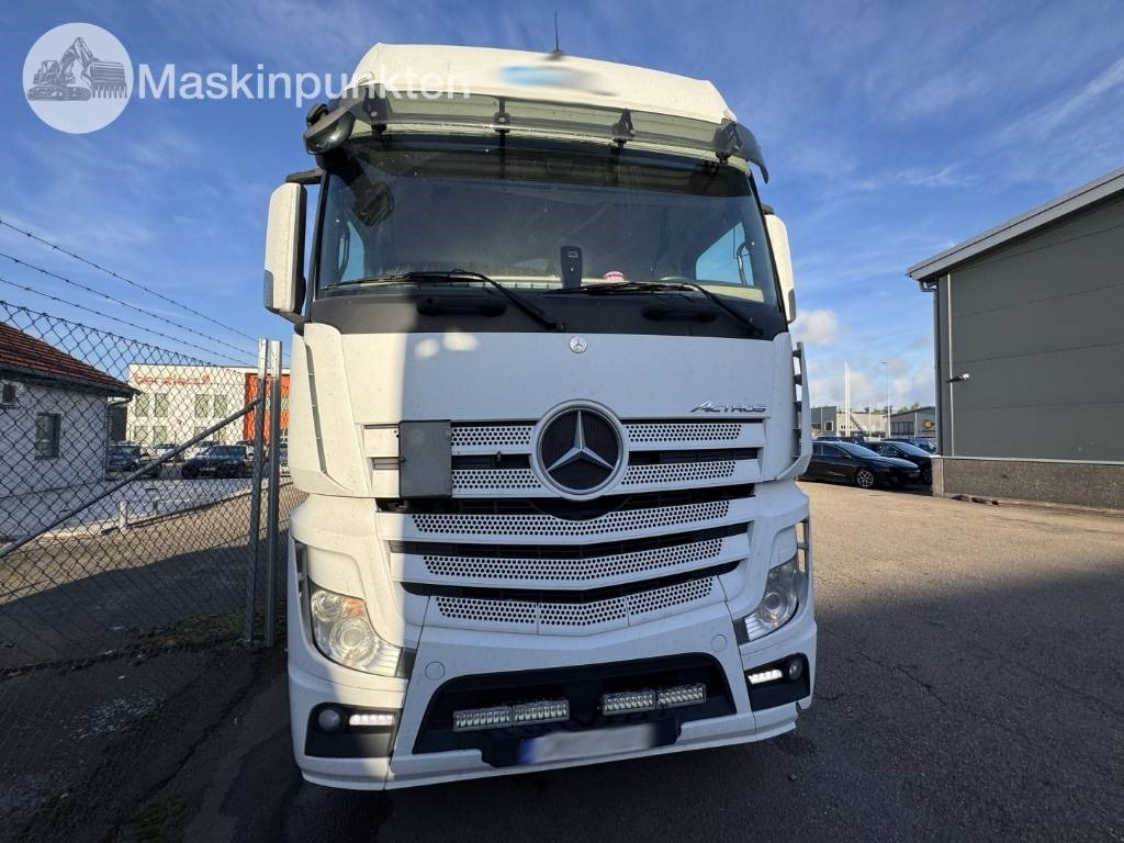 Mercedes-Benz Actros 963-4-C  - Tracteur routier: photos 4 Mercedes-Benz Actros 963-4-C  - Tracteur routier: photos 4