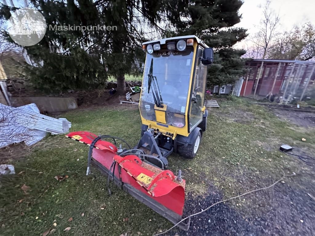 Vitra City 2000 - Tracteur communal: photos 2 Vitra City 2000 - Tracteur communal: photos 2