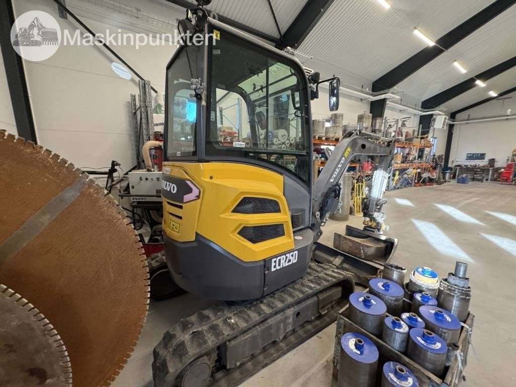 Volvo ECR 25 D - Mini pelle: photos 3 Volvo ECR 25 D - Mini pelle: photos 3