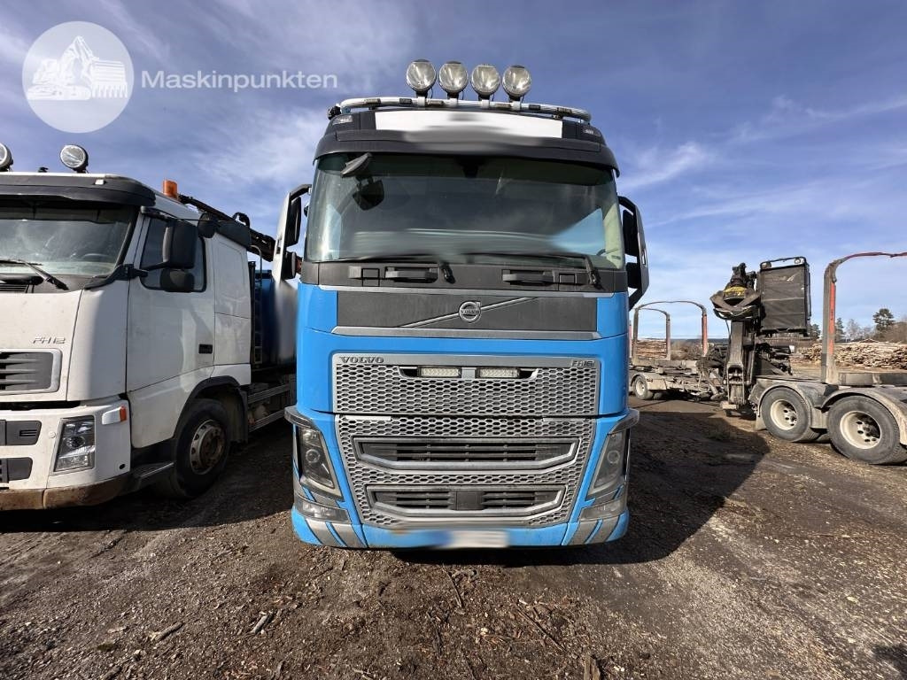 Volvo FH 16 750 - Camion grumier: photos 4 Volvo FH 16 750 - Camion grumier: photos 4