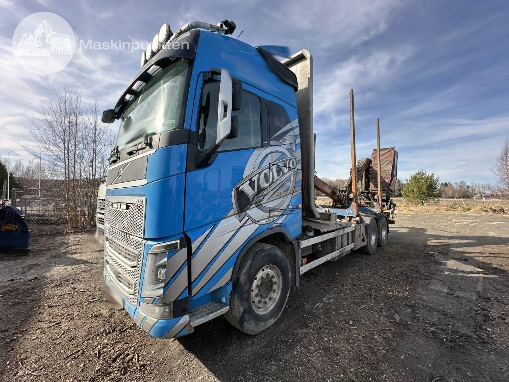 Volvo FH 16 750 - Camion grumier: photos 3 Volvo FH 16 750 - Camion grumier: photos 3