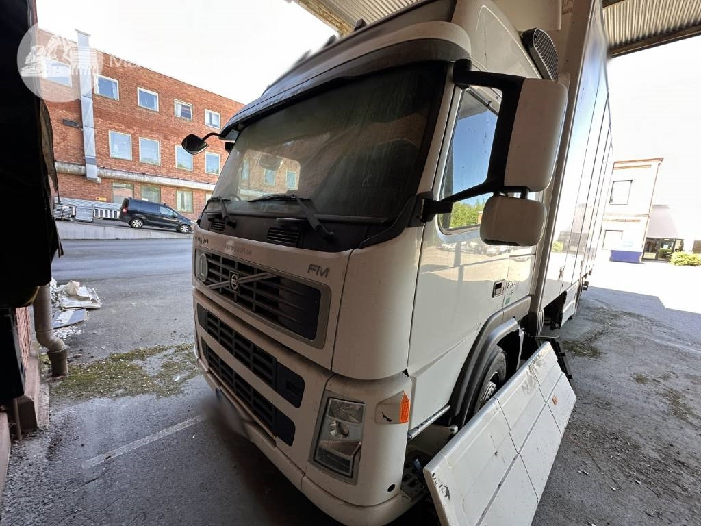 Volvo FM 300  - Camion fourgon: photos 4 Volvo FM 300  - Camion fourgon: photos 4