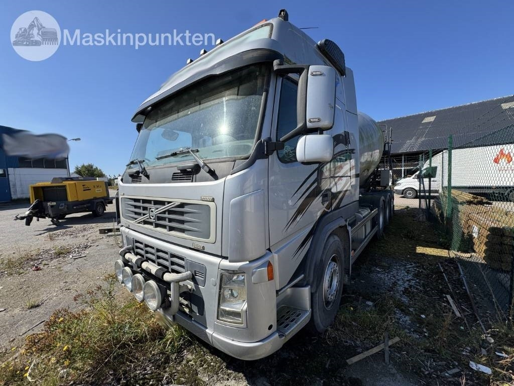 Volvo FM 440  - Camion malaxeur: photos 1 Volvo FM 440  - Camion malaxeur: photos 1
