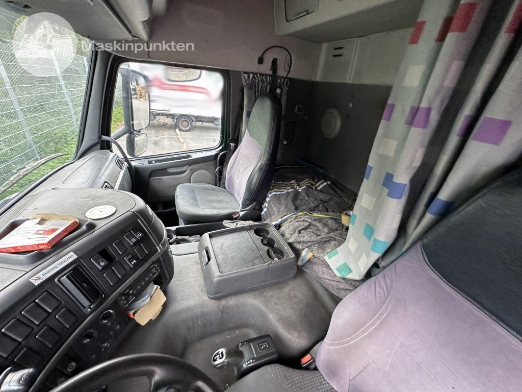 Camion fourgon Volvo FM 9 300: photos 17