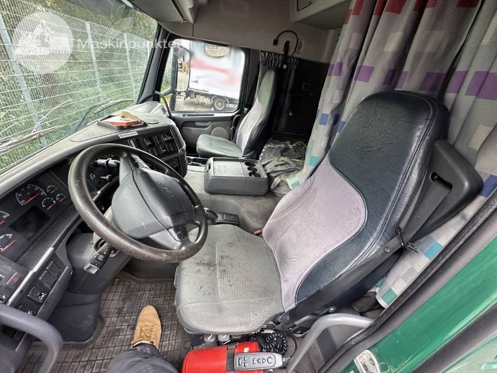 Camion fourgon Volvo FM 9 300: photos 15