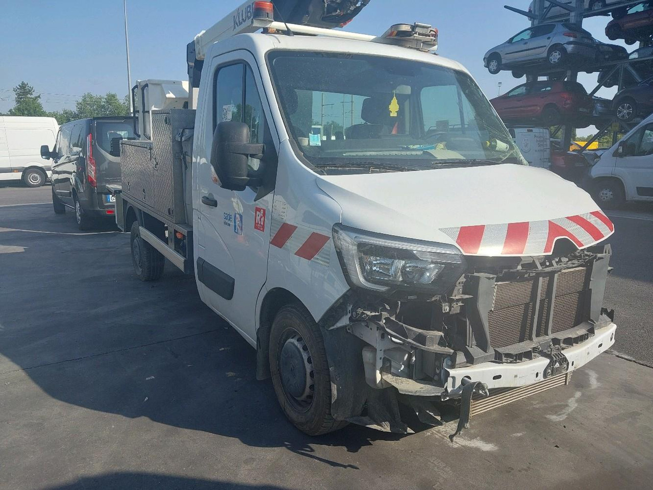 RENAULT MASTER 2.3 DCI 145 NACELLE - Camion avec nacelle: photos 1 RENAULT MASTER 2.3 DCI 145 NACELLE - Camion avec nacelle: photos 1
