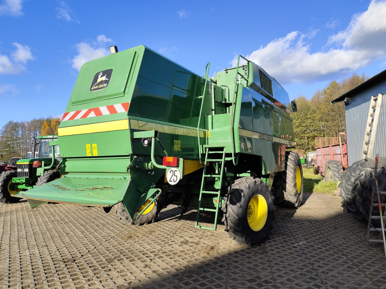 John Deere 2256 - Moissonneuse-batteuse: photos 4 John Deere 2256 - Moissonneuse-batteuse: photos 4