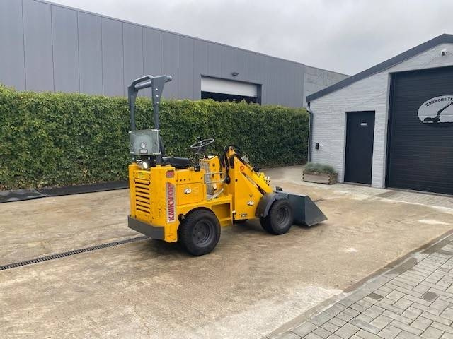 Knikmops KM 100 - Chargeuse sur pneus: photos 1 Knikmops KM 100 - Chargeuse sur pneus: photos 1