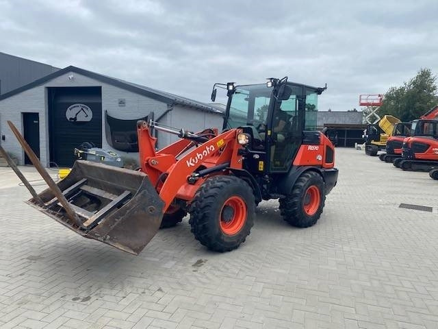 Kubota R 070 - Chargeuse sur pneus: photos 4 Kubota R 070 - Chargeuse sur pneus: photos 4